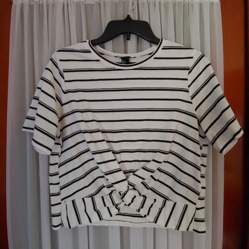 Forever 21 Striped Crop Top